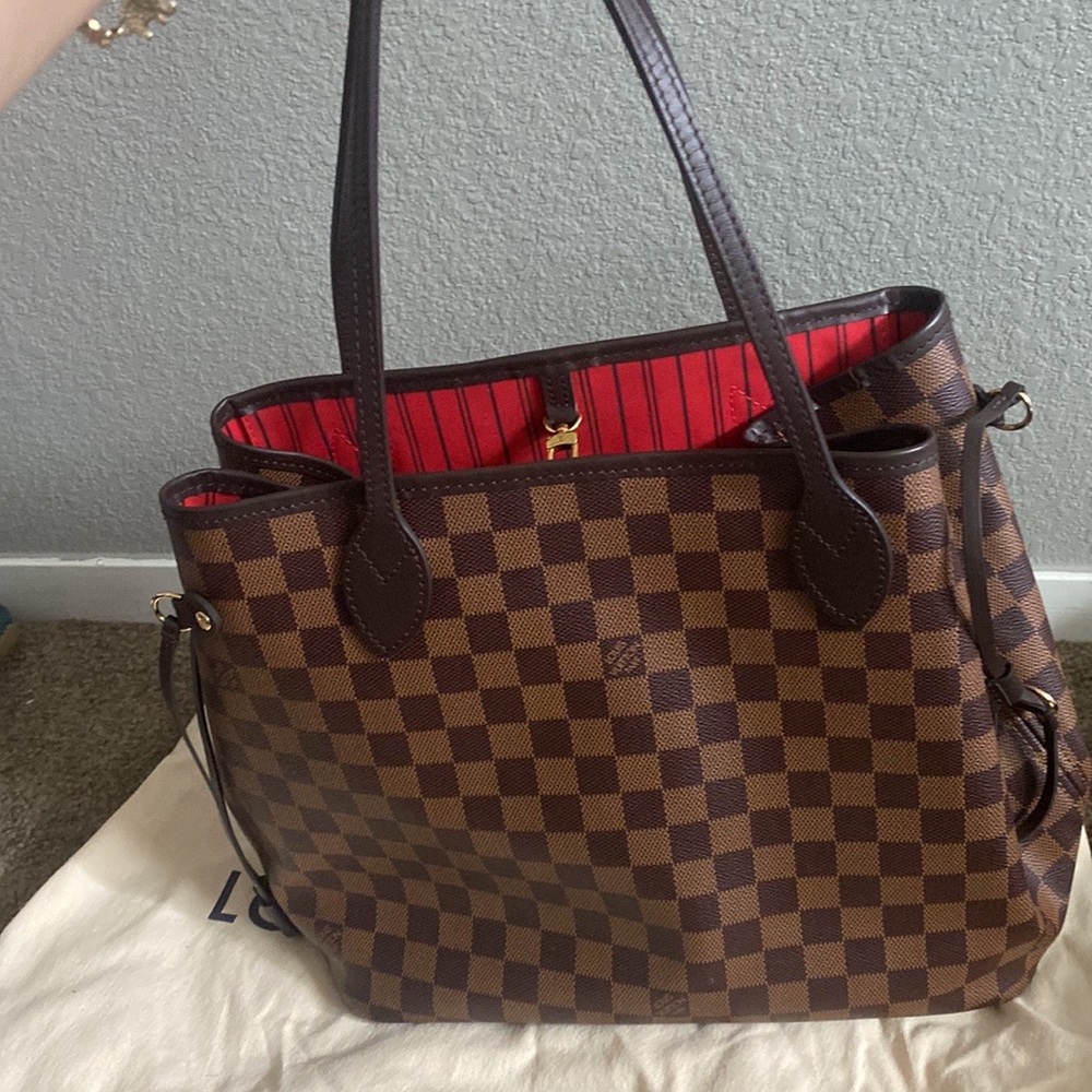 Louis Vuitton never full MM